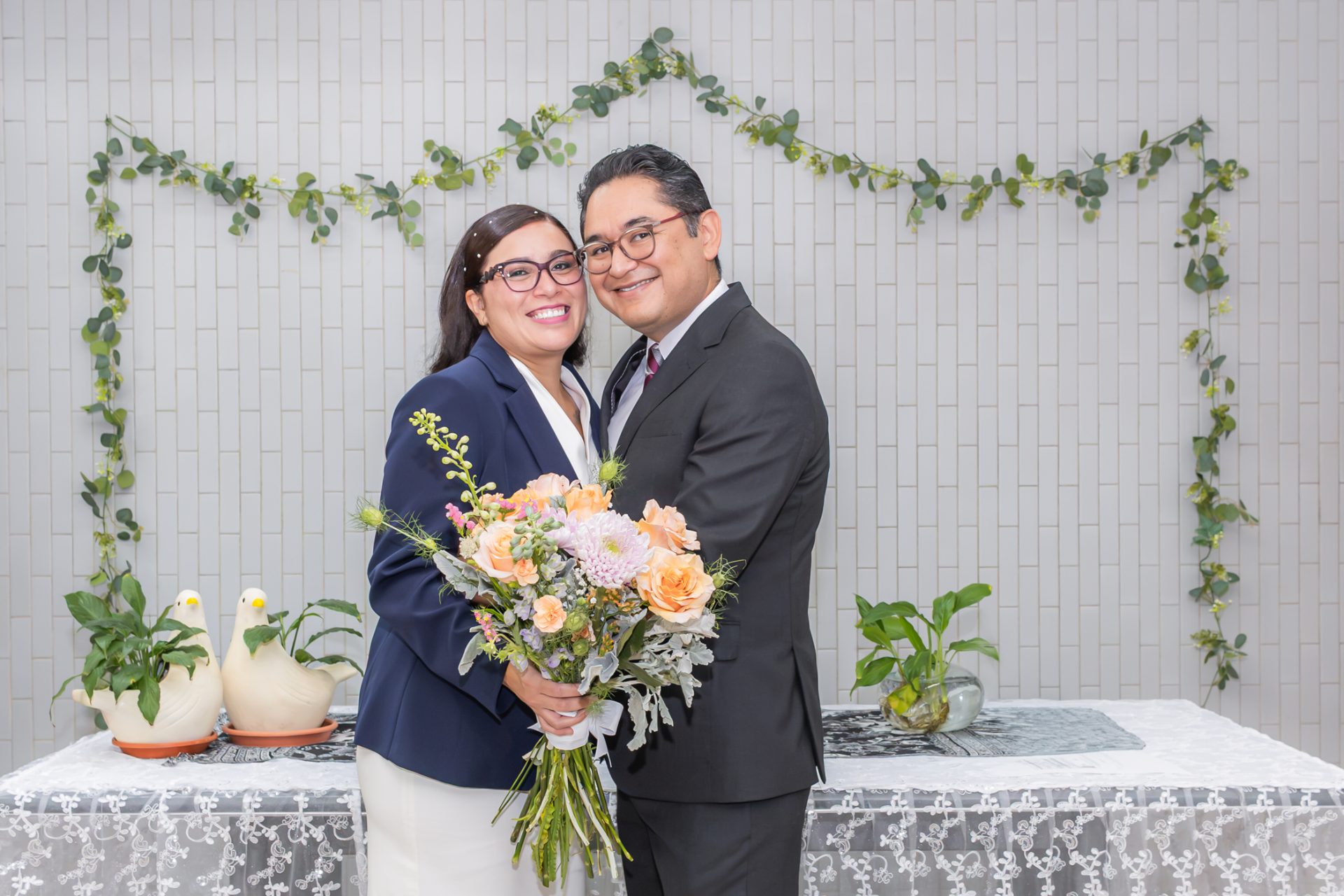 JESÚS Y MONICA