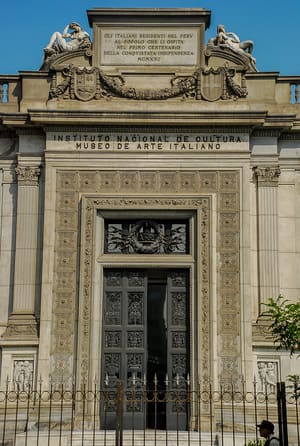 DSC_2087LR.jpg